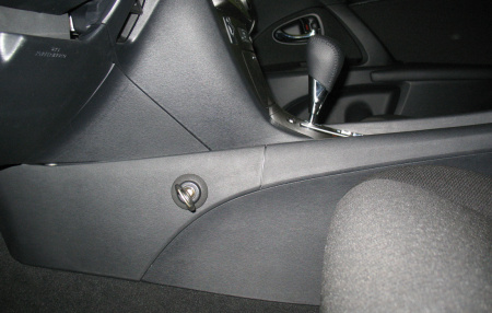 Гарант Консул 38005.L~*P - TOYOTA AVENSIS 2009 - 2014