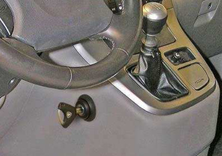 Гарант Консул 22001.L - KIA CARNIVAL 2005 - 2008