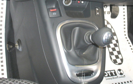 Гарант Консул 33015.L - RENAULT SCENIC III 2010 - 2015 Гарант Консул 33015.L - RENAULT SCENIC III 2010 - 2015